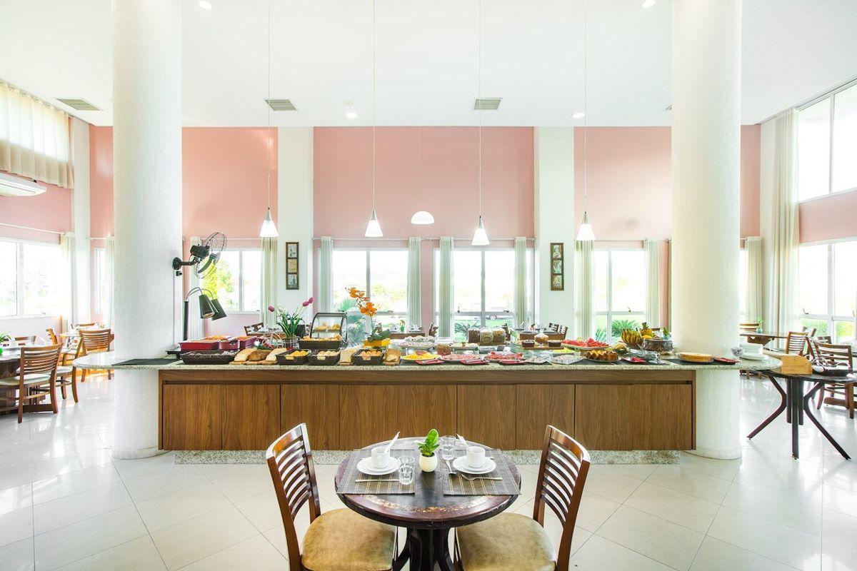 Hotel Oceania Park & Convention 4*