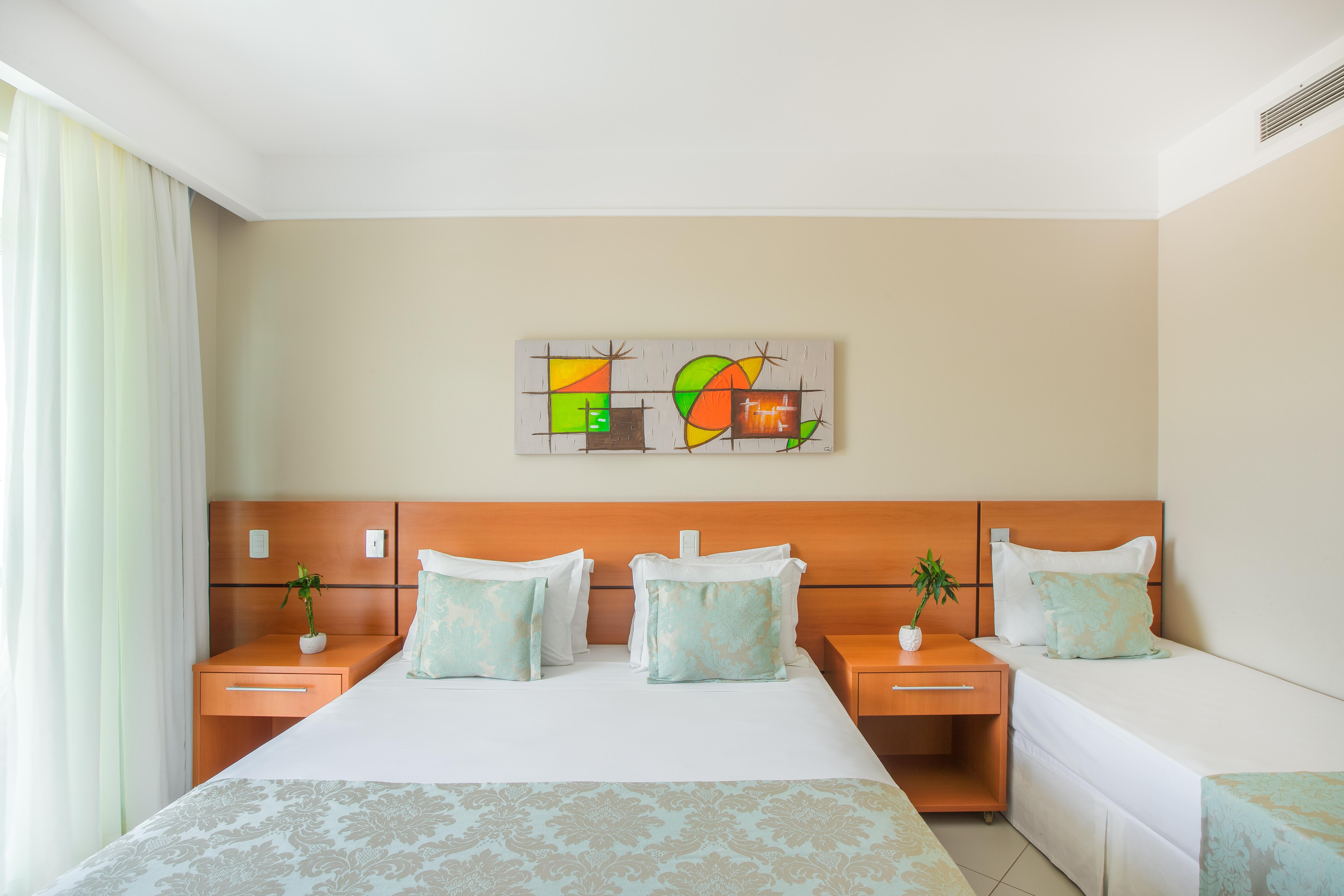 Hotel Oceania Park & Convention 4*