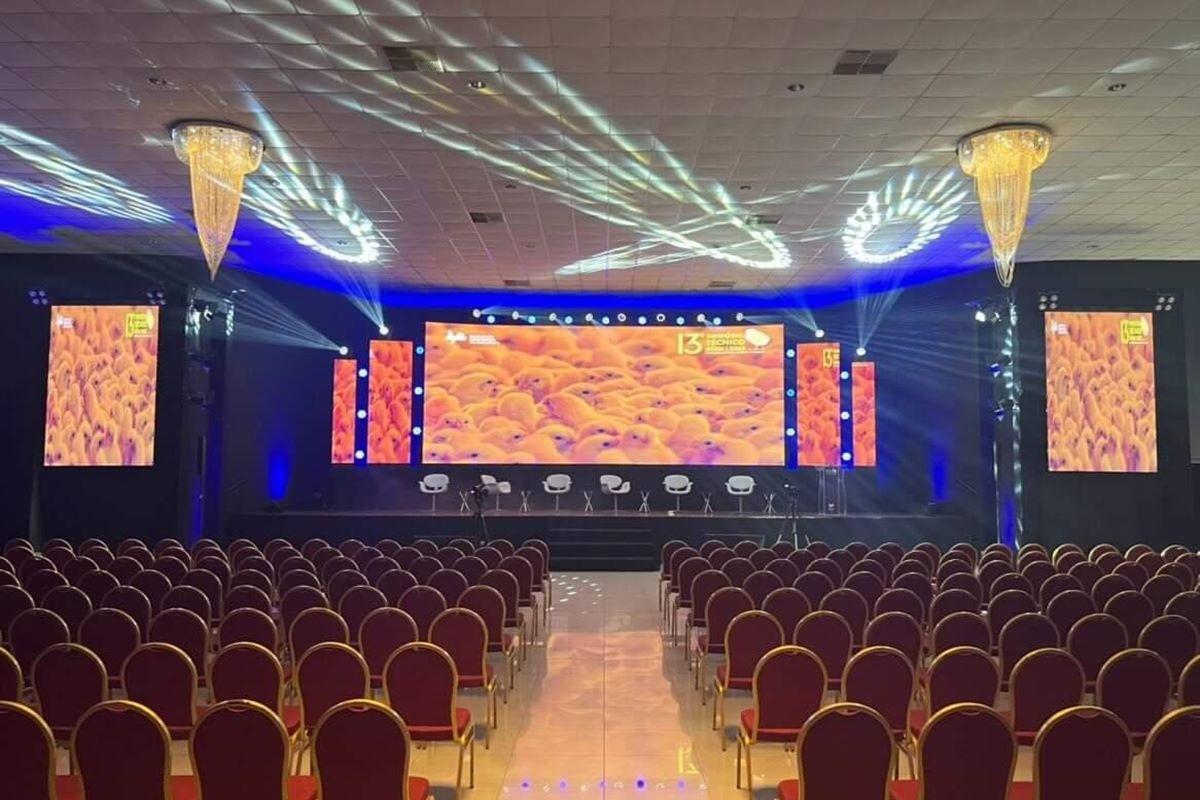 Oceania Park & Convention Hotel